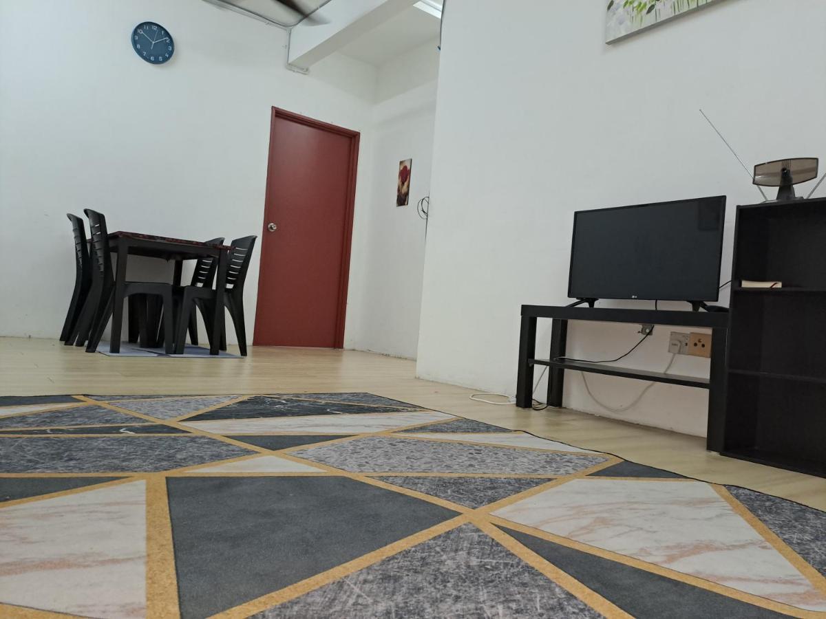 1201 Apartment Ladang Tok Pelam Tepipantaibatuburuk Kuala Terengganu Exterior foto
